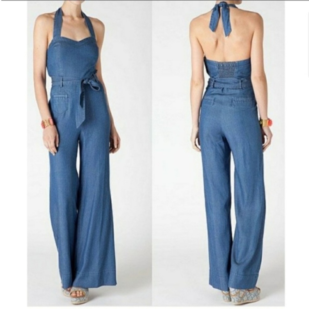 Anthropologie Elevenses
Sharlene Denim Chambray
Jumpsuit Miley Cyrus Size 4